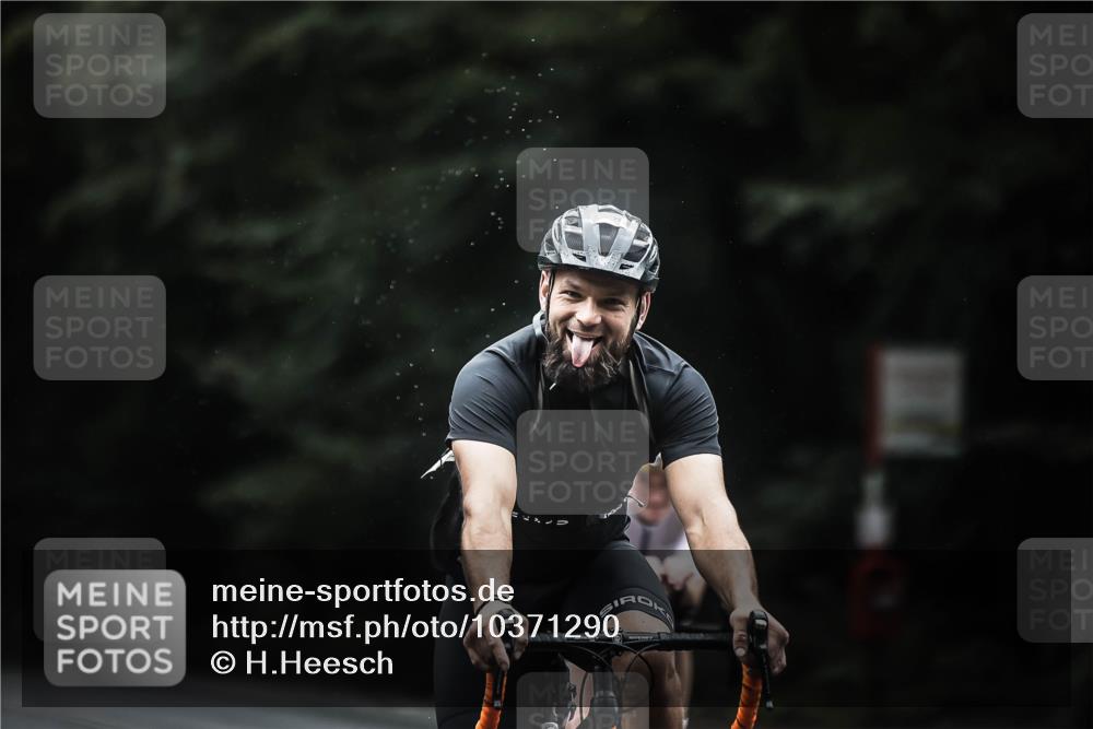 13.09.2026 - Stadtparktriathlon H.Heesch http://msf.ph/oto/10371290 13.09.2026 13:25:46 Radfahren 1395, 1396, 1417, 1475 meine-sportfotos.de