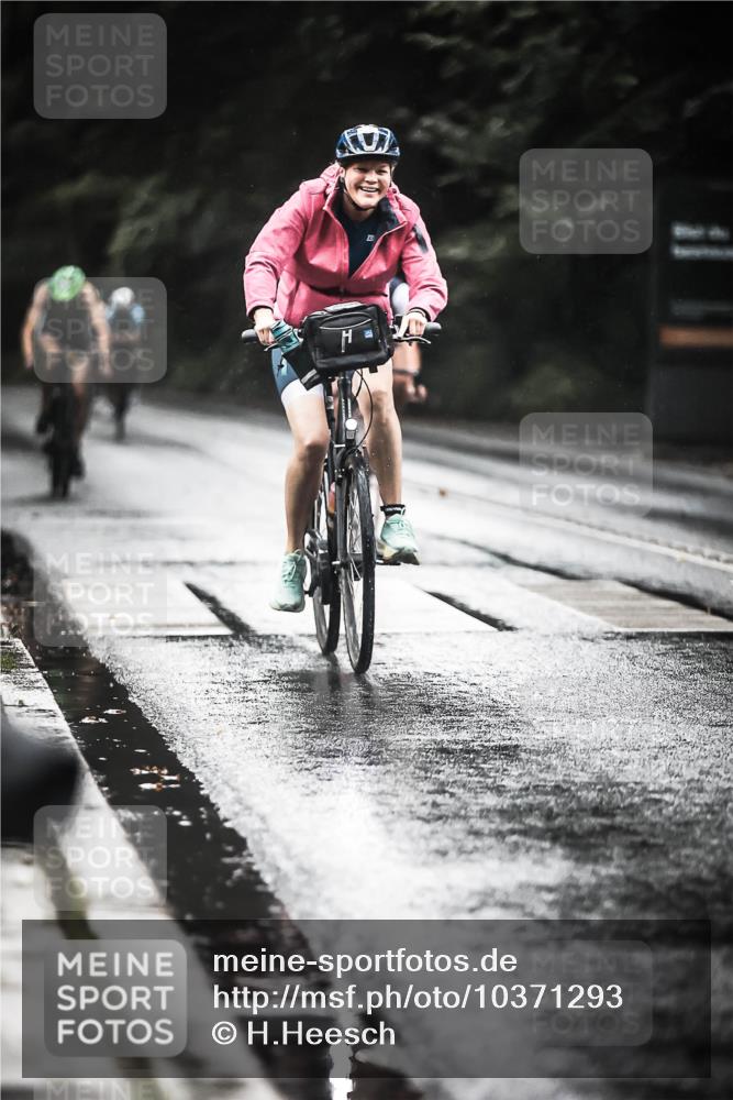 13.09.2026 - Stadtparktriathlon H.Heesch http://msf.ph/oto/10371293 13.09.2026 12:07:01 Radfahren 816, 830, 902, 957, 1035, 1061 meine-sportfotos.de