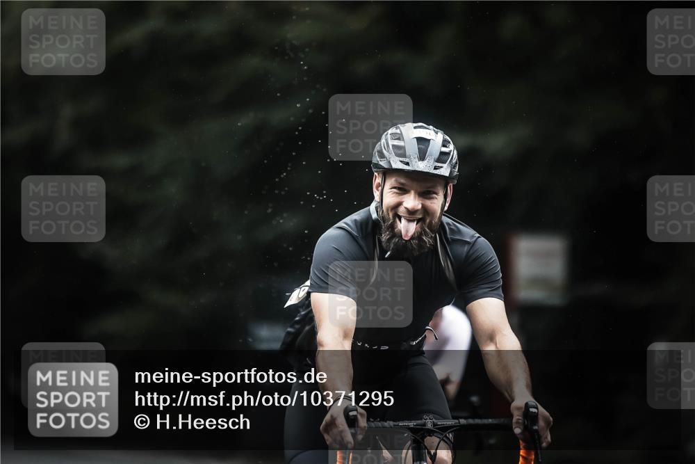 13.09.2026 - Stadtparktriathlon H.Heesch http://msf.ph/oto/10371295 13.09.2026 13:25:46 Radfahren 1395, 1396, 1417, 1475 meine-sportfotos.de