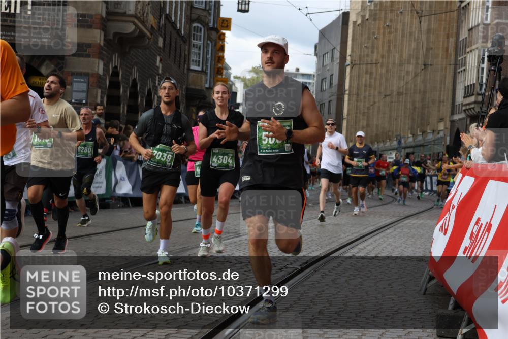 13.09.2026 - 21. swb-Marathon Bremen Strokosch-Dieckow http://msf.ph/oto/10371299 13.09.2026 13:36:39 Ziel 372, 900, 1072, 1738, 1880, 2339, 2692, 2700, 2931, 2949, 3224, 3291, 3410, 3591, 4049, 4643, 4989, 5259, 5800, 6642, 6778, 7379, 7865, 8511, 8525, 8731, 8905, 8941, 9026, 9076, 9226, 9427, 9564, 9899, 13038, 13238, 551, 813, 843, 1936, 2275, 3541, 3635, 3815, 3874, 3998, 4335, 4892, 5236, 5355, 5447, 5823, 6050, 6269, 6280, 6408, 6966, 7229, 7237, 7640, 7656, 8034, 8498, 8685, 9658, 9807 meine-sportfotos.de