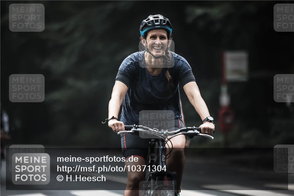 13.09.2026 - Stadtparktriathlon H.Heesch http://msf.ph/oto/10371304 13.09.2026 10:20:58 Radfahren 298, 324, 354, 357, 386, 428, 429 meine-sportfotos.de