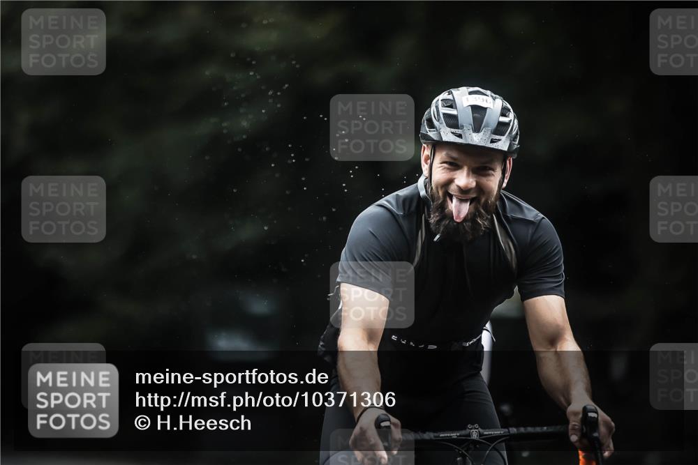 13.09.2026 - Stadtparktriathlon H.Heesch http://msf.ph/oto/10371306 13.09.2026 13:25:46 Radfahren 1395, 1396, 1417, 1475 meine-sportfotos.de
