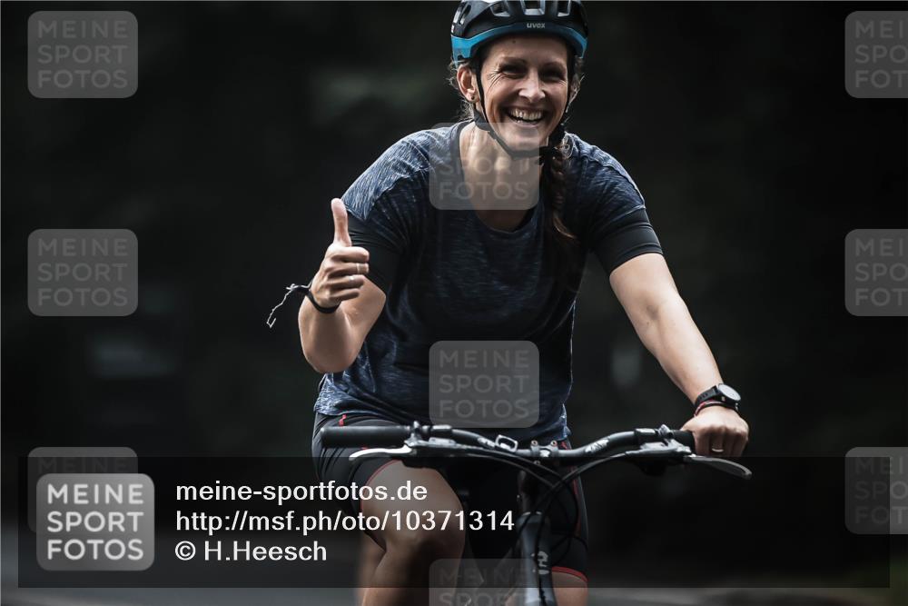 13.09.2026 - Stadtparktriathlon H.Heesch http://msf.ph/oto/10371314 13.09.2026 10:20:58 Radfahren 298, 324, 354, 357, 386, 428, 429 meine-sportfotos.de