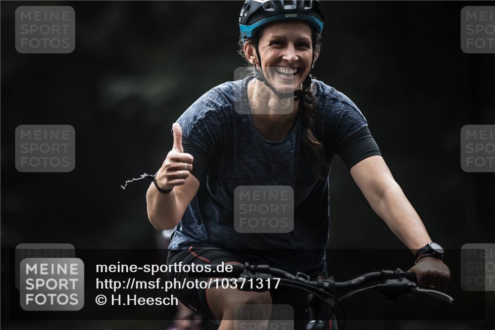 13.09.2026 - Stadtparktriathlon H.Heesch http://msf.ph/oto/10371317 13.09.2026 10:20:59 Radfahren 298, 324, 354, 357, 386, 428, 429 meine-sportfotos.de