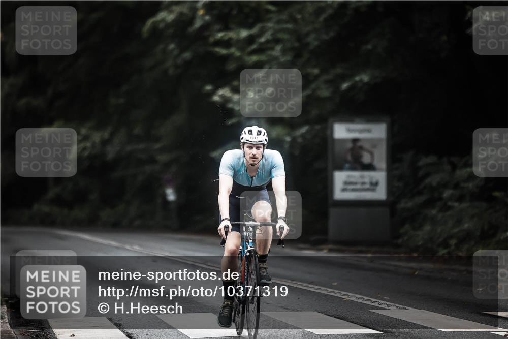 13.09.2026 - Stadtparktriathlon H.Heesch http://msf.ph/oto/10371319 13.09.2026 13:25:50 Radfahren 1395, 1396, 1417 meine-sportfotos.de