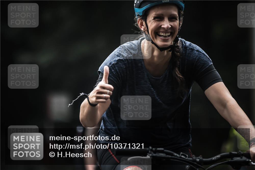 13.09.2026 - Stadtparktriathlon H.Heesch http://msf.ph/oto/10371321 13.09.2026 10:20:59 Radfahren 298, 324, 354, 357, 386, 428, 429 meine-sportfotos.de
