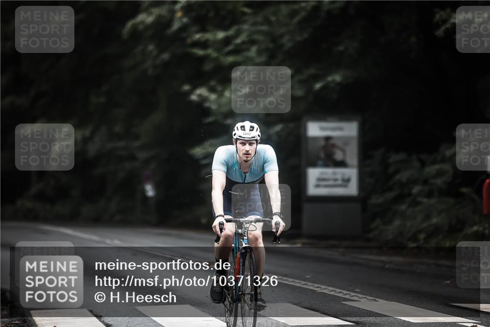 13.09.2026 - Stadtparktriathlon H.Heesch http://msf.ph/oto/10371326 13.09.2026 13:25:50 Radfahren 1395, 1396, 1417 meine-sportfotos.de