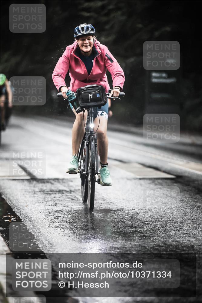 13.09.2026 - Stadtparktriathlon H.Heesch http://msf.ph/oto/10371334 13.09.2026 12:07:02 Radfahren 816, 830, 902, 957, 1035, 1061 meine-sportfotos.de