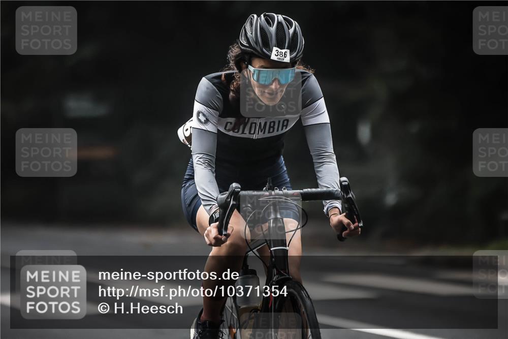 13.09.2026 - Stadtparktriathlon H.Heesch http://msf.ph/oto/10371354 13.09.2026 10:21:01 Radfahren 298, 324, 354, 357, 386, 428 meine-sportfotos.de
