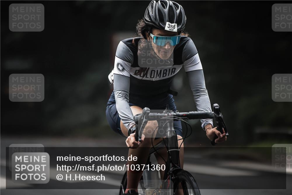 13.09.2026 - Stadtparktriathlon H.Heesch http://msf.ph/oto/10371360 13.09.2026 10:21:01 Radfahren 298, 324, 354, 357, 386, 428 meine-sportfotos.de