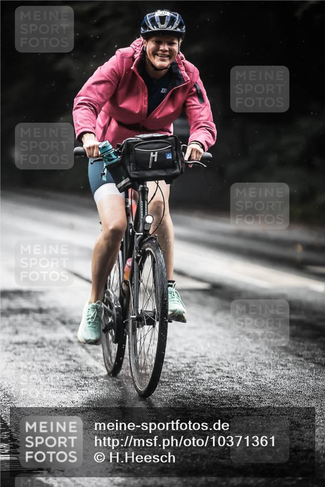 13.09.2026 - Stadtparktriathlon H.Heesch http://msf.ph/oto/10371361 13.09.2026 12:07:02 Radfahren 816, 830, 902, 957, 1035, 1061 meine-sportfotos.de
