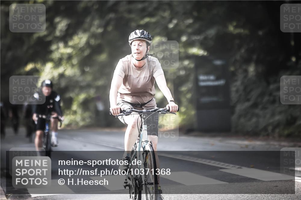 13.09.2026 - Stadtparktriathlon H.Heesch http://msf.ph/oto/10371368 13.09.2026 10:50:56 Radfahren 366, 387, 401, 431, 488 meine-sportfotos.de