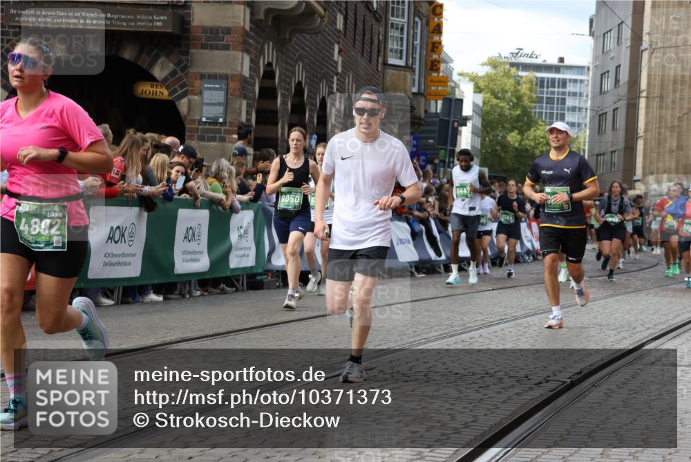 13.09.2026 - 21. swb-Marathon Bremen Strokosch-Dieckow http://msf.ph/oto/10371373 13.09.2026 13:36:42 Ziel 372, 900, 1738, 1880, 2339, 2467, 2692, 2700, 2949, 3067, 3410, 3591, 4049, 4643, 4989, 5781, 5800, 6527, 6642, 6778, 7249, 7379, 7808, 7865, 8511, 8525, 8731, 8905, 8941, 9026, 9427, 9564, 9899, 13038, 13238, 551, 813, 843, 1641, 1849, 1936, 2275, 3122, 3541, 3635, 3787, 3874, 3998, 4335, 5236, 5355, 5447, 5823, 6050, 6269, 6408, 6966, 7046, 7640, 8034, 8498, 8685, 9331, 9658, 9807 meine-sportfotos.de