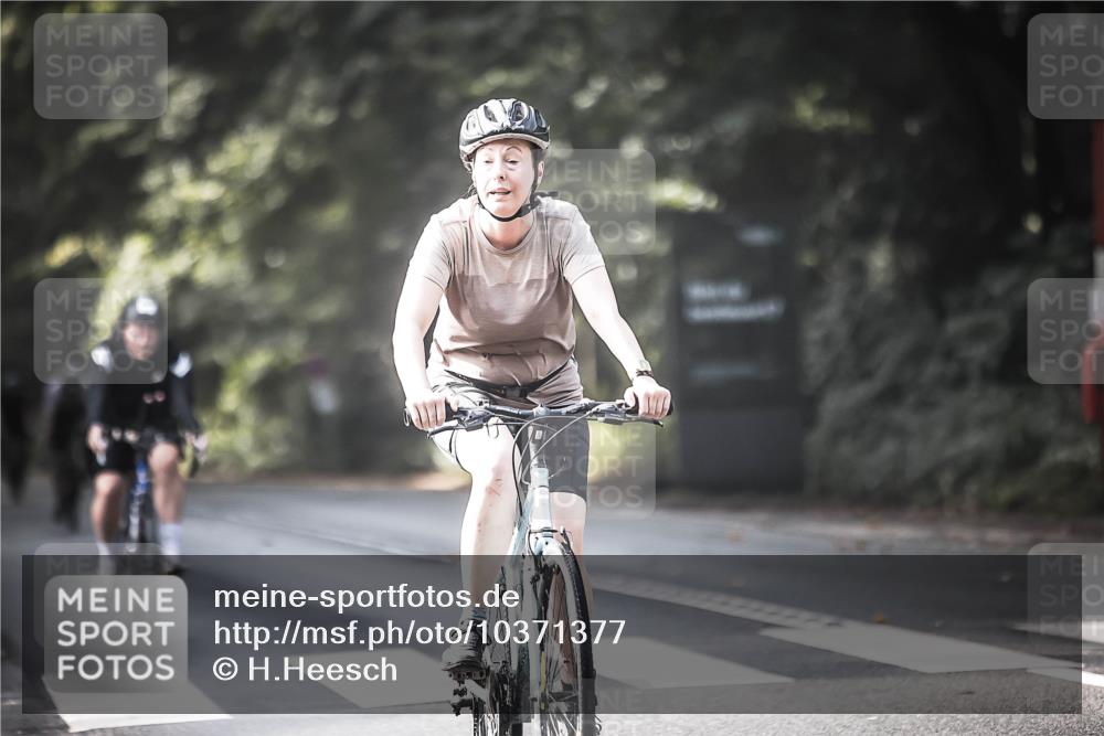 13.09.2026 - Stadtparktriathlon H.Heesch http://msf.ph/oto/10371377 13.09.2026 10:50:56 Radfahren 366, 387, 401, 431, 488 meine-sportfotos.de