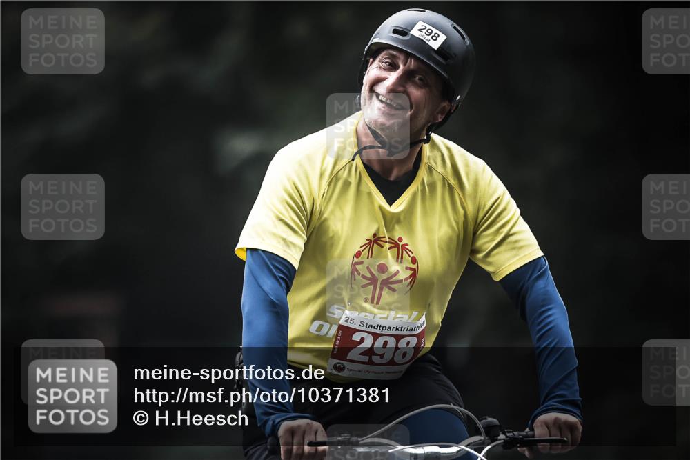 13.09.2026 - Stadtparktriathlon H.Heesch http://msf.ph/oto/10371381 13.09.2026 10:21:02 Radfahren 298, 324, 354, 357, 386, 428 meine-sportfotos.de