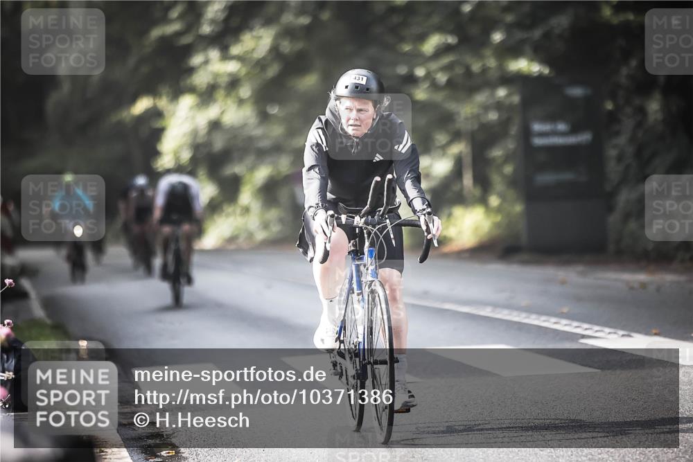 13.09.2026 - Stadtparktriathlon H.Heesch http://msf.ph/oto/10371386 13.09.2026 10:50:58 Radfahren 387, 401, 431, 444, 488 meine-sportfotos.de