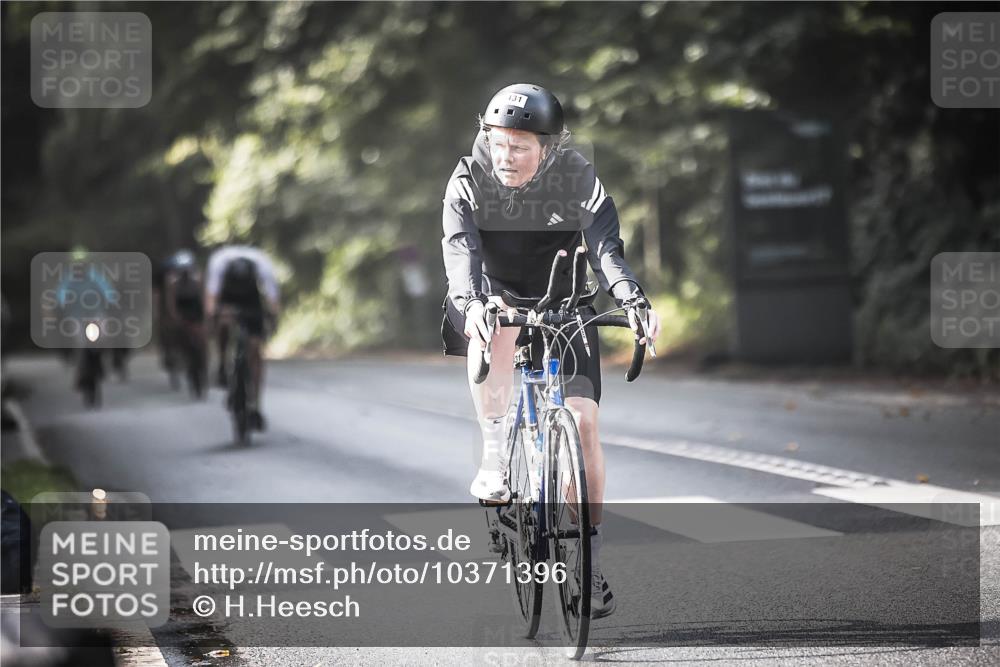 13.09.2026 - Stadtparktriathlon H.Heesch http://msf.ph/oto/10371396 13.09.2026 10:50:58 Radfahren 387, 401, 431, 444, 488 meine-sportfotos.de