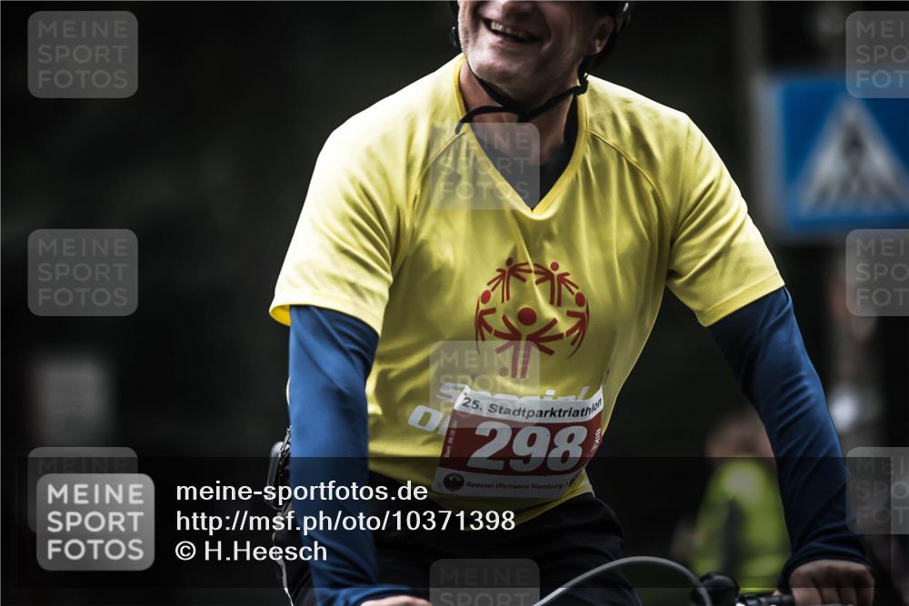 13.09.2026 - Stadtparktriathlon H.Heesch http://msf.ph/oto/10371398 13.09.2026 10:21:03 Radfahren 277, 298, 324, 354, 357, 386 meine-sportfotos.de