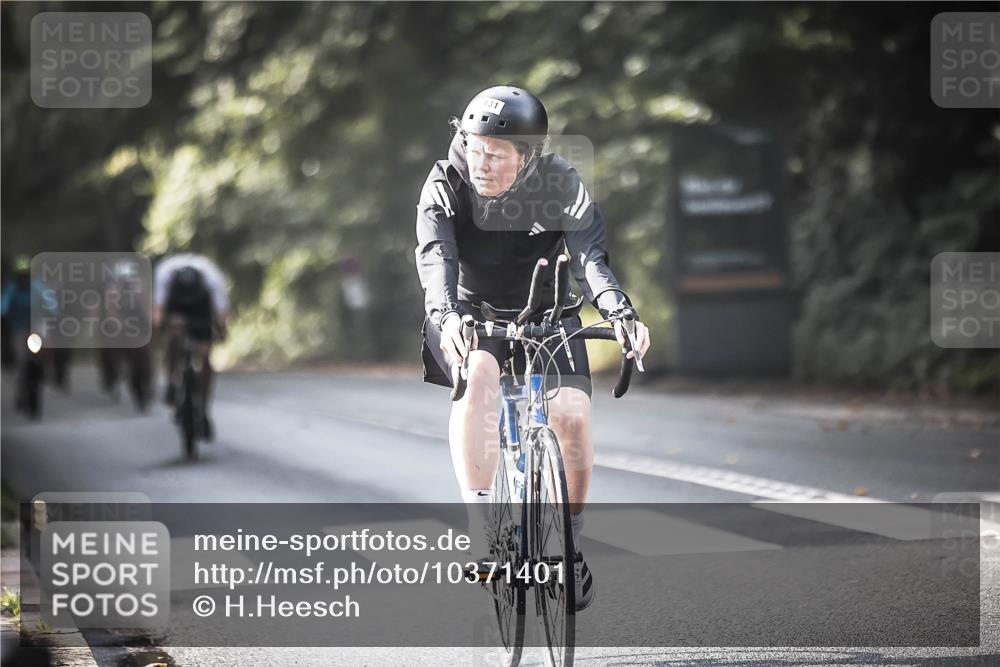 13.09.2026 - Stadtparktriathlon H.Heesch http://msf.ph/oto/10371401 13.09.2026 10:50:58 Radfahren 387, 401, 431, 444, 488 meine-sportfotos.de