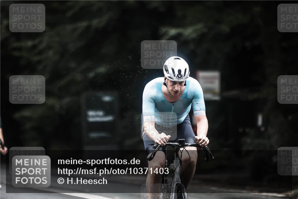 13.09.2026 - Stadtparktriathlon H.Heesch http://msf.ph/oto/10371403 13.09.2026 13:26:01 Radfahren 1382, 1392 meine-sportfotos.de