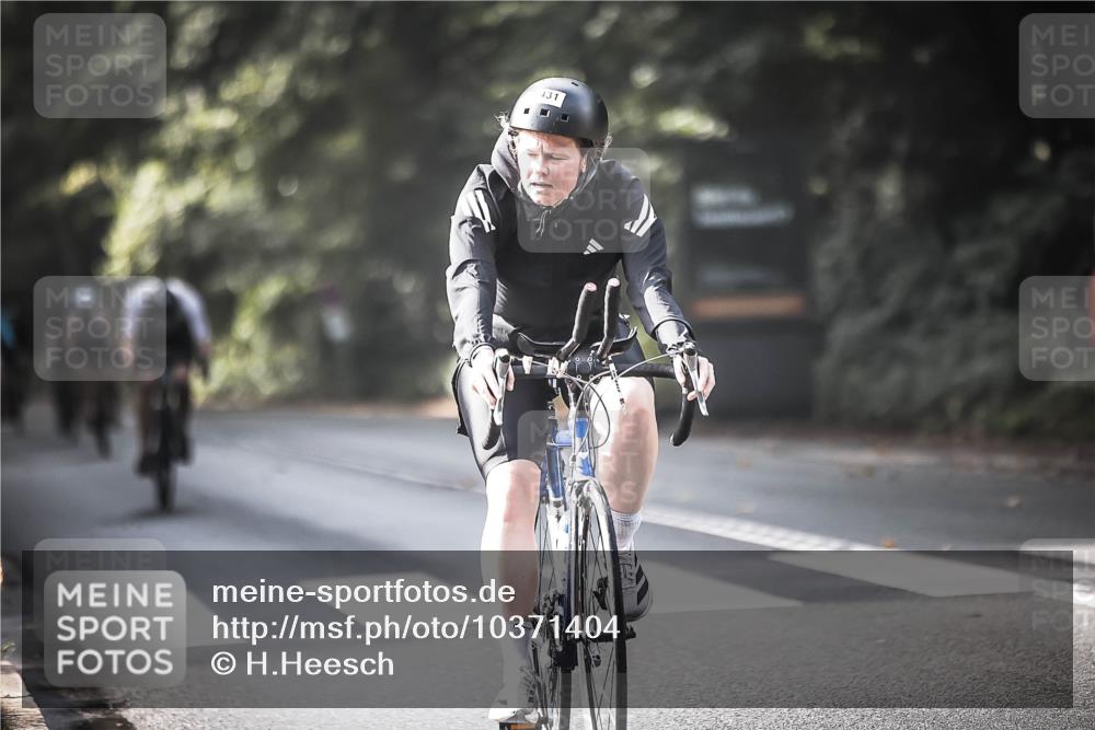 13.09.2026 - Stadtparktriathlon H.Heesch http://msf.ph/oto/10371404 13.09.2026 10:50:58 Radfahren 387, 401, 431, 444, 488 meine-sportfotos.de