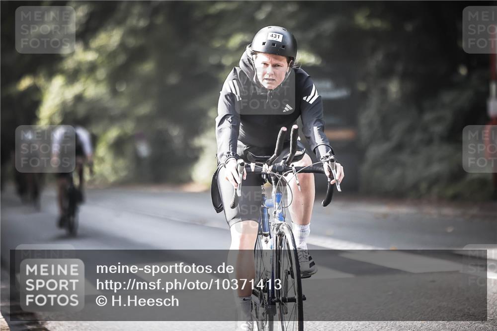 13.09.2026 - Stadtparktriathlon H.Heesch http://msf.ph/oto/10371413 13.09.2026 10:50:58 Radfahren 387, 401, 431, 444, 488 meine-sportfotos.de