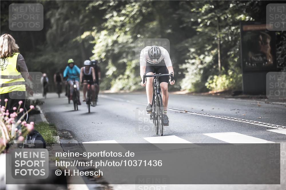 13.09.2026 - Stadtparktriathlon H.Heesch http://msf.ph/oto/10371436 13.09.2026 10:50:59 Radfahren 387, 401, 431, 444, 488 meine-sportfotos.de