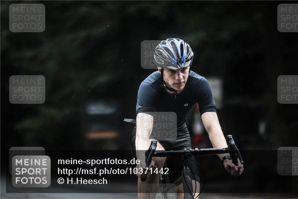 13.09.2026 - Stadtparktriathlon H.Heesch http://msf.ph/oto/10371442 13.09.2026 13:26:03 Radfahren 1382, 1392, 1472 meine-sportfotos.de