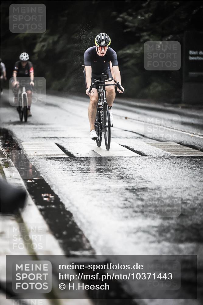 13.09.2026 - Stadtparktriathlon H.Heesch http://msf.ph/oto/10371443 13.09.2026 12:07:05 Radfahren 803, 816, 830, 851, 902, 957, 1035, 1061 meine-sportfotos.de