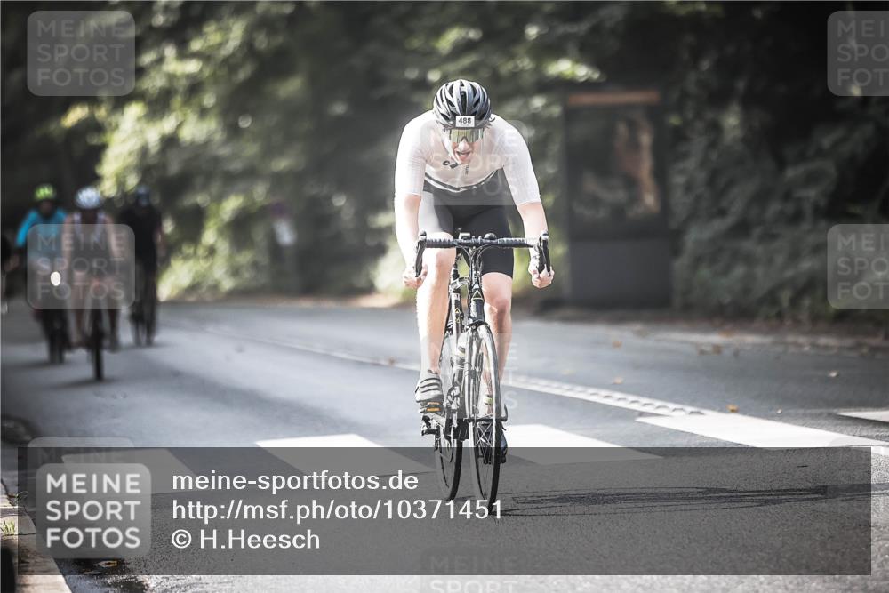 13.09.2026 - Stadtparktriathlon H.Heesch http://msf.ph/oto/10371451 13.09.2026 10:51:00 Radfahren 387, 401, 431, 444, 481, 488, 562 meine-sportfotos.de