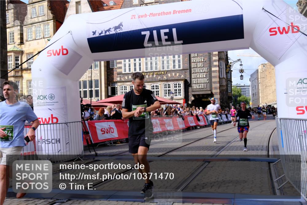 13.09.2026 - 21. swb-Marathon Bremen Tim E. http://msf.ph/oto/10371470 13.09.2026 13:08:51 Ziel 339, 715, 1335, 1696, 3276, 4033, 4082, 4888, 5377, 5424, 6842, 7064, 7121, 8655, 9084 meine-sportfotos.de