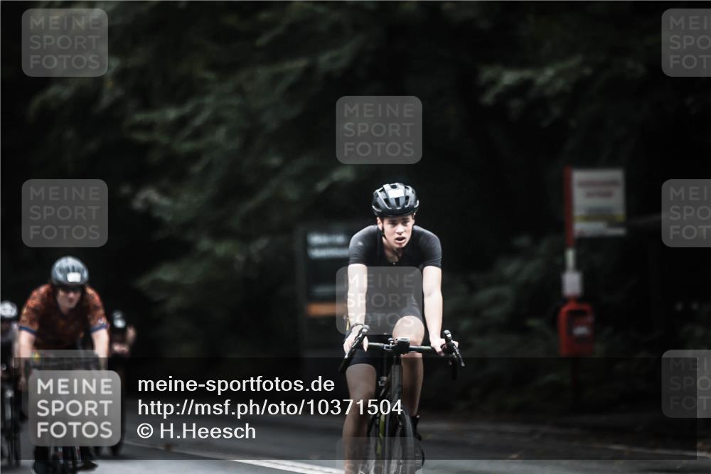13.09.2026 - Stadtparktriathlon H.Heesch http://msf.ph/oto/10371504 13.09.2026 13:26:10 Radfahren 1349, 1442, 1463, 1472, 1512 meine-sportfotos.de