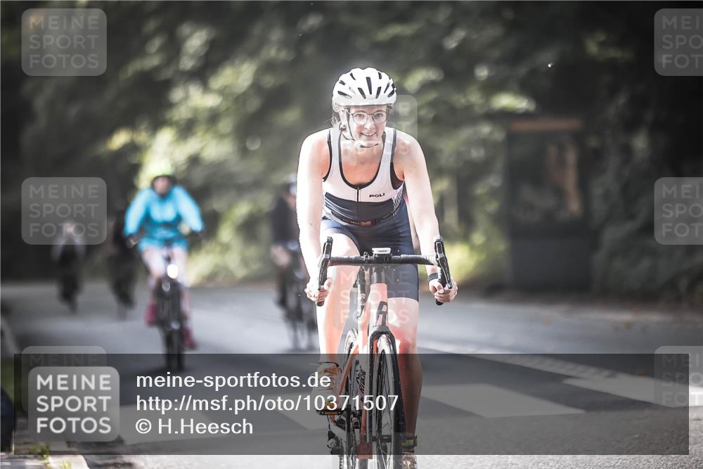 13.09.2026 - Stadtparktriathlon H.Heesch http://msf.ph/oto/10371507 13.09.2026 10:51:03 Radfahren 343, 431, 444, 481, 488, 528, 562 meine-sportfotos.de