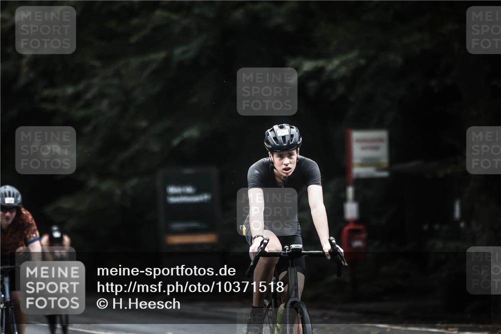 13.09.2026 - Stadtparktriathlon H.Heesch http://msf.ph/oto/10371518 13.09.2026 13:26:10 Radfahren 1349, 1442, 1463, 1472, 1512 meine-sportfotos.de