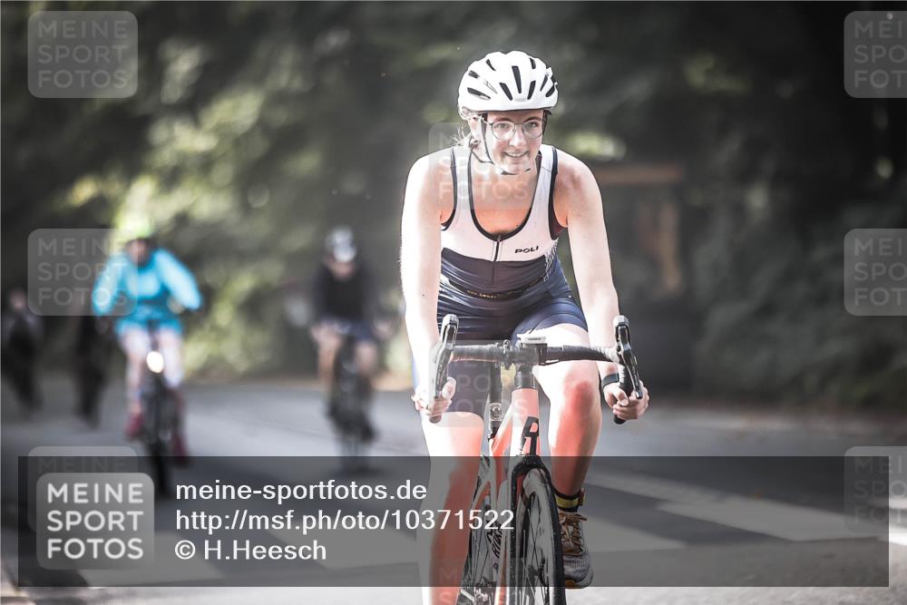 13.09.2026 - Stadtparktriathlon H.Heesch http://msf.ph/oto/10371522 13.09.2026 10:51:04 Radfahren 343, 375, 431, 444, 481, 488, 528, 562 meine-sportfotos.de