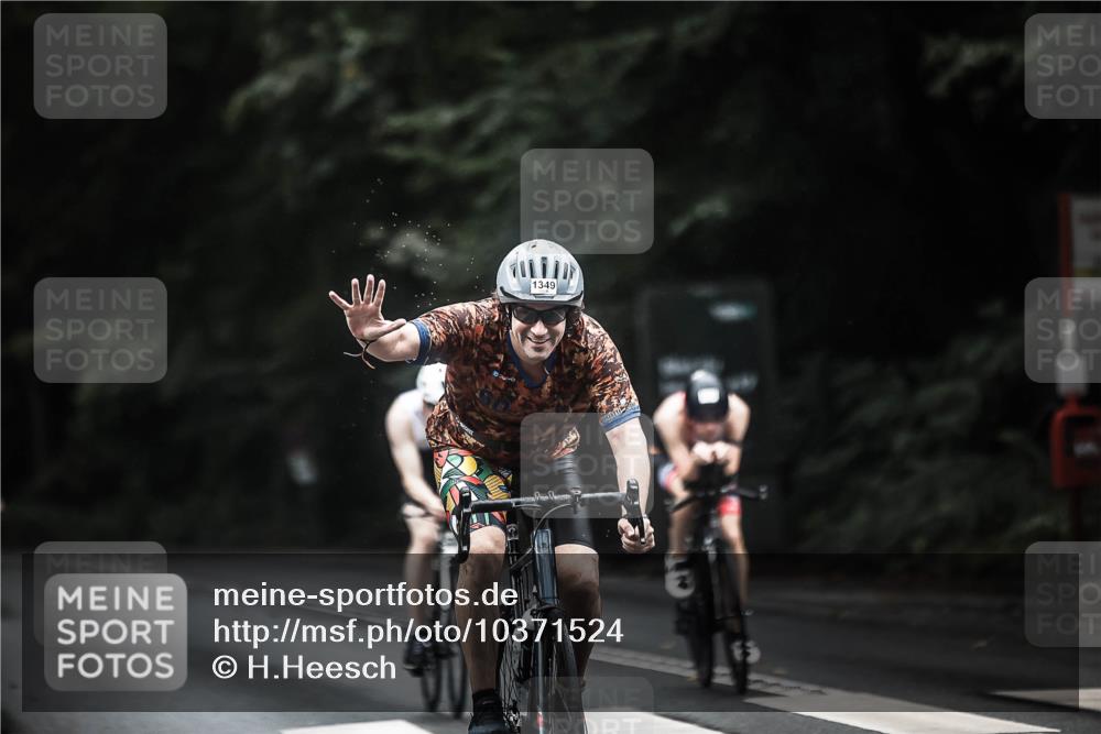 13.09.2026 - Stadtparktriathlon H.Heesch http://msf.ph/oto/10371524 13.09.2026 13:26:11 Radfahren 1349, 1387, 1442, 1463, 1472, 1512 meine-sportfotos.de