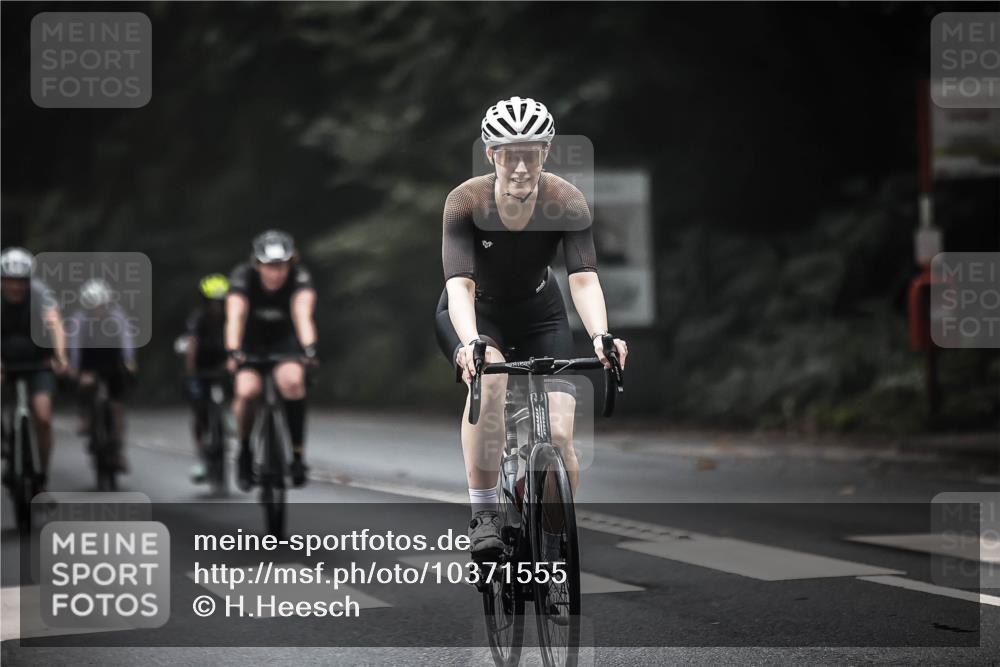 13.09.2026 - Stadtparktriathlon H.Heesch http://msf.ph/oto/10371555 13.09.2026 10:21:20 Radfahren 237, 265, 331, 353, 358, 363, 392 meine-sportfotos.de