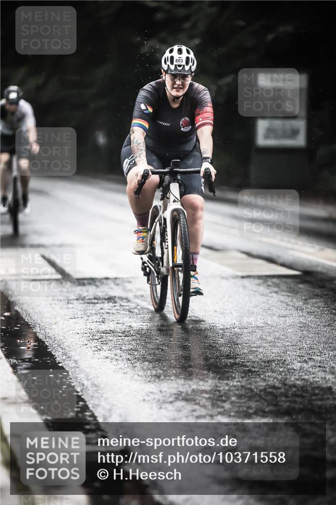 13.09.2026 - Stadtparktriathlon H.Heesch http://msf.ph/oto/10371558 13.09.2026 12:07:09 Radfahren 803, 830, 851, 902, 957, 1035, 1057, 1061 meine-sportfotos.de