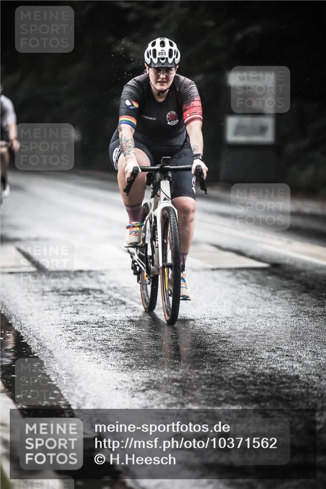 13.09.2026 - Stadtparktriathlon H.Heesch http://msf.ph/oto/10371562 13.09.2026 12:07:09 Radfahren 803, 830, 851, 902, 957, 1035, 1057, 1061 meine-sportfotos.de