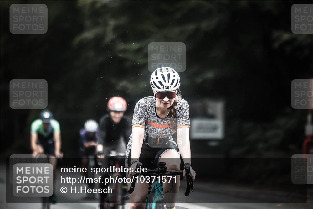 13.09.2026 - Stadtparktriathlon H.Heesch http://msf.ph/oto/10371571 13.09.2026 13:26:17 Radfahren 1338, 1349, 1387, 1421, 1422, 1442, 1456, 1512 meine-sportfotos.de