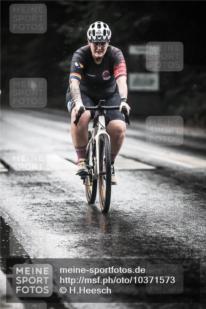 13.09.2026 - Stadtparktriathlon H.Heesch http://msf.ph/oto/10371573 13.09.2026 12:07:09 Radfahren 803, 830, 851, 902, 957, 1035, 1057, 1061 meine-sportfotos.de
