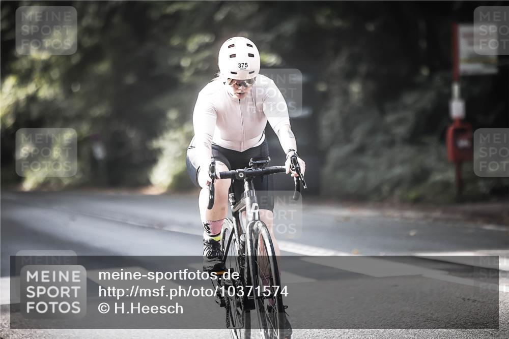 13.09.2026 - Stadtparktriathlon H.Heesch http://msf.ph/oto/10371574 13.09.2026 10:51:10 Radfahren 343, 375, 481, 528, 534, 562 meine-sportfotos.de