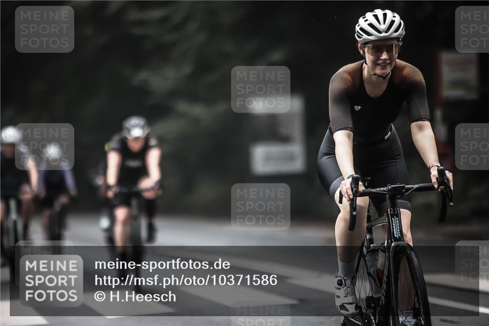 13.09.2026 - Stadtparktriathlon H.Heesch http://msf.ph/oto/10371586 13.09.2026 10:21:20 Radfahren 237, 265, 331, 353, 358, 363, 392 meine-sportfotos.de