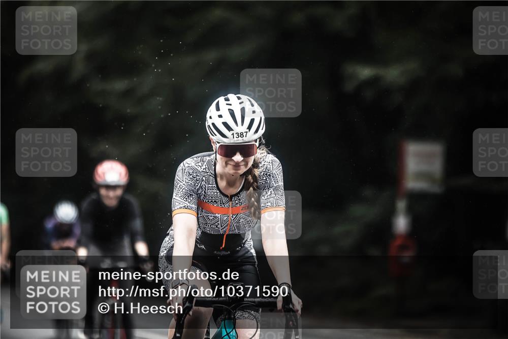 13.09.2026 - Stadtparktriathlon H.Heesch http://msf.ph/oto/10371590 13.09.2026 13:26:18 Radfahren 1338, 1387, 1421, 1422, 1456 meine-sportfotos.de