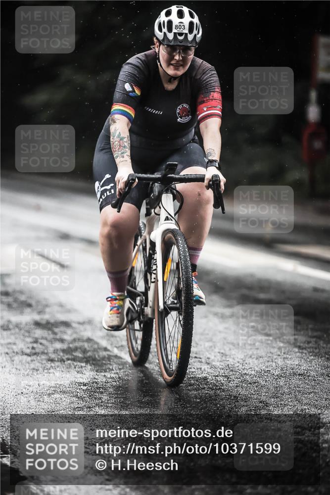 13.09.2026 - Stadtparktriathlon H.Heesch http://msf.ph/oto/10371599 13.09.2026 12:07:09 Radfahren 803, 830, 851, 902, 957, 1035, 1057, 1061 meine-sportfotos.de