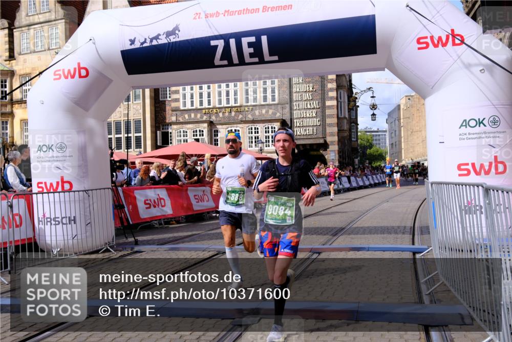 13.09.2026 - 21. swb-Marathon Bremen Tim E. http://msf.ph/oto/10371600 13.09.2026 13:08:53 Ziel 339, 715, 3276, 4033, 4082, 4888, 5377, 5424, 6842, 7064, 7121, 8555, 9084, 9702 meine-sportfotos.de