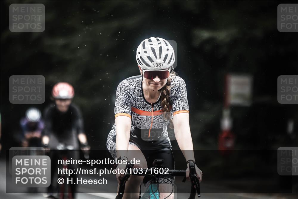 13.09.2026 - Stadtparktriathlon H.Heesch http://msf.ph/oto/10371602 13.09.2026 13:26:18 Radfahren 1338, 1387, 1421, 1422, 1456 meine-sportfotos.de