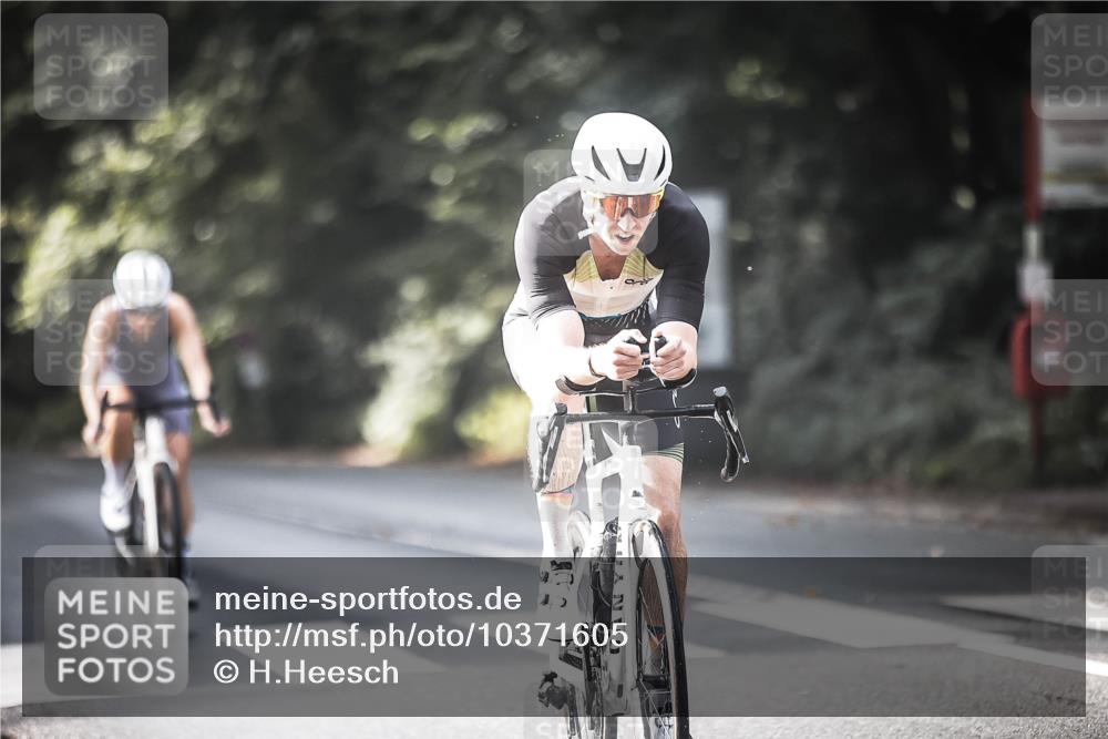 13.09.2026 - Stadtparktriathlon H.Heesch http://msf.ph/oto/10371605 13.09.2026 10:51:17 Radfahren 364, 534, 556 meine-sportfotos.de