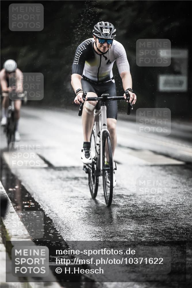 13.09.2026 - Stadtparktriathlon H.Heesch http://msf.ph/oto/10371622 13.09.2026 12:07:11 Radfahren 803, 851, 902, 971, 1035, 1057, 1061 meine-sportfotos.de