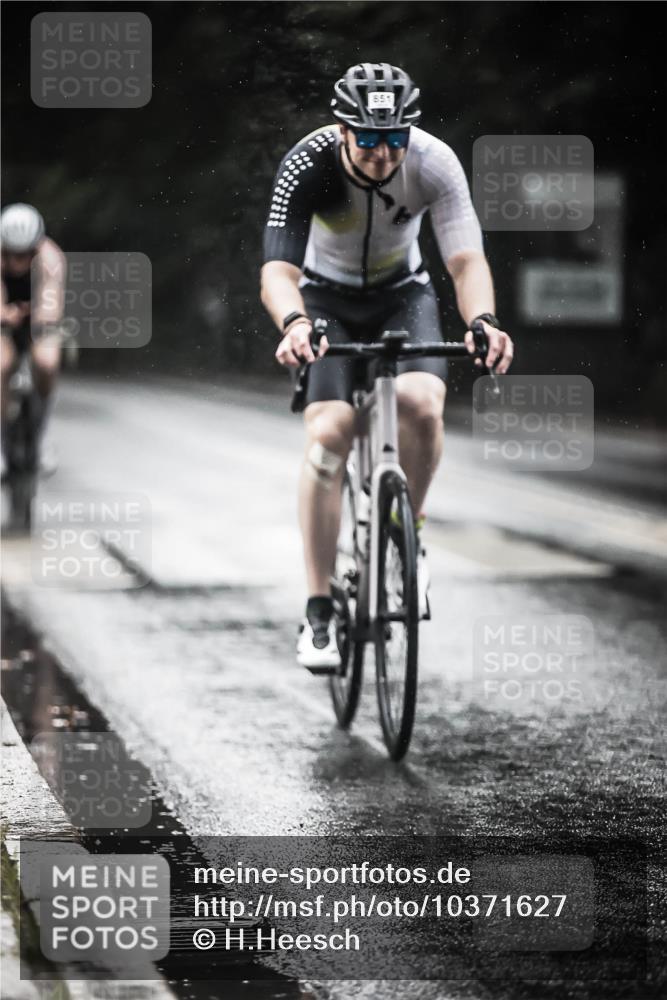 13.09.2026 - Stadtparktriathlon H.Heesch http://msf.ph/oto/10371627 13.09.2026 12:07:11 Radfahren 803, 851, 902, 971, 1035, 1057, 1061 meine-sportfotos.de